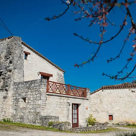 La Tour Holiday home Roquecor