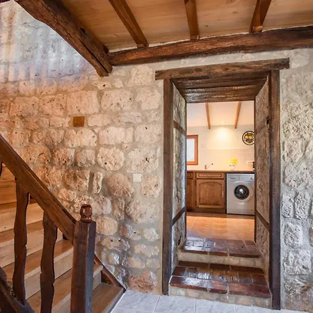 La Tour Casa de Férias Roquecor